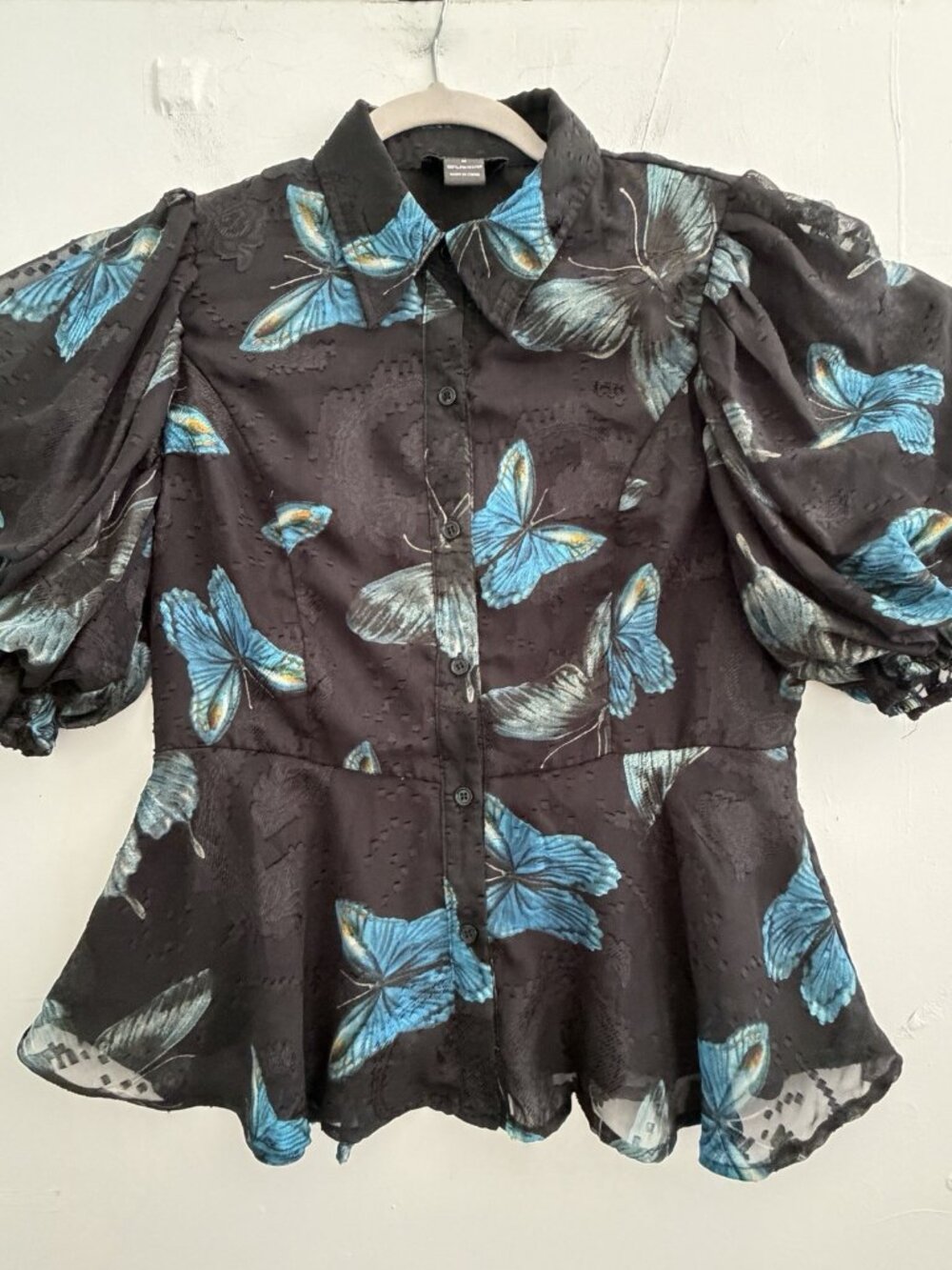 NEW Gracia M Floral Butterfly Peplum Blouse Top Black Blue Puff Sleeve MEDIUM - Picture 2 of 6